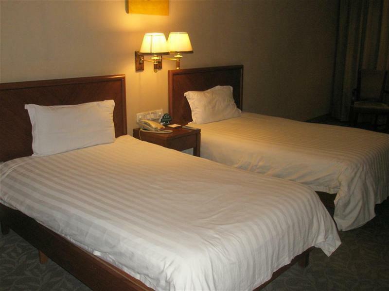Greentree Inn Dongguan Houjie Business Hotel Экстерьер фото